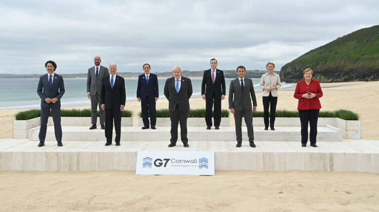 楊威：習近平尷尬地站在G7峰會的圈外