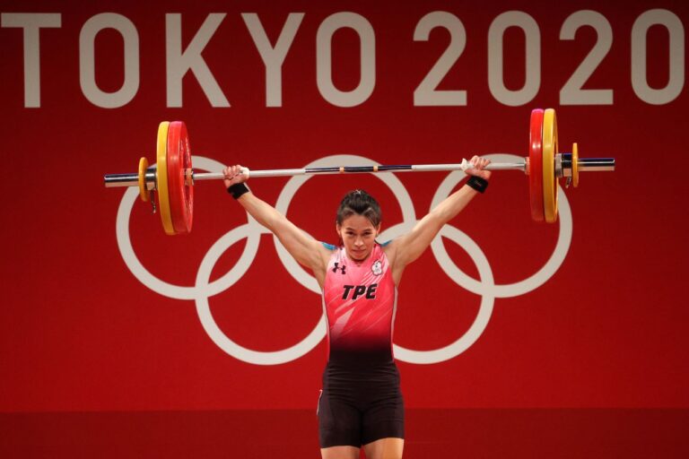 台灣首面東奧金牌 創奧運抓舉紀錄圓「金滿貫」