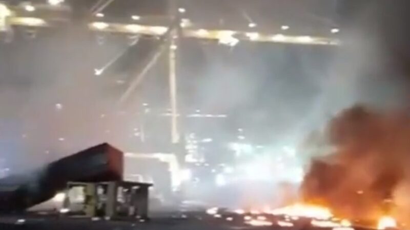 廸拜港货柜船爆炸起火 强烈震动撼动15公里远