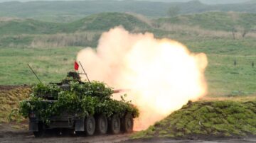 日本自衛隊10萬人將軍演 日媒：防中共武力犯台