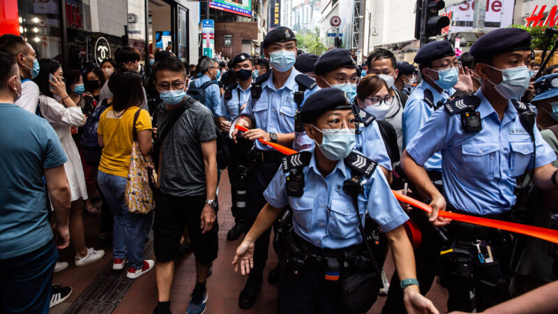 中共百年党庆 港警被刺 市民自尽