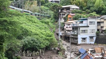 日本热海市大规模土石流 已知3死80人失联