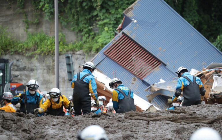 日本熱海土石流傳2人獲救 累計5死29失聯