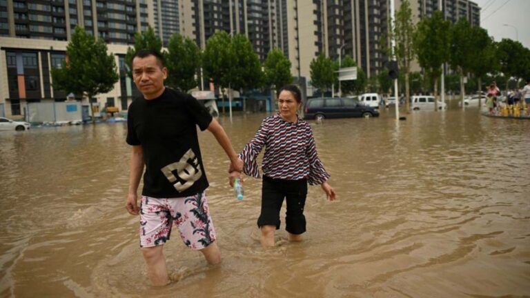 停電停水無網絡  水災後的鄭州彷彿回到二十年前