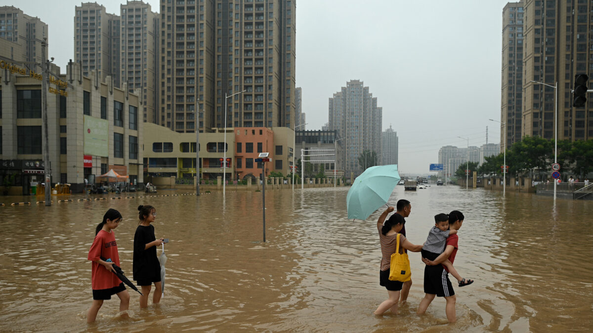 【禁闻】洪水过后 郑州多处大楼倾斜 即将倒塌