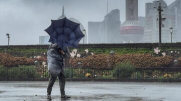 江浙沪雷暴大风风速超12级 湖南省将现40℃高温