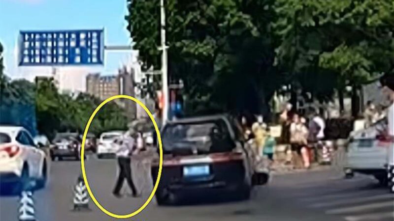 廣州商務車加速衝入人群 官稱司機「操作不當」