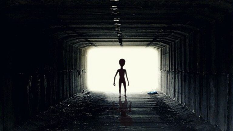 男子曾被外星人綁架 批美UFO報告細節太少