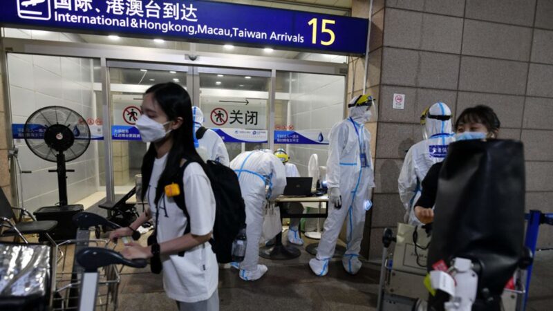 上海浦东机场确诊者增多 扬州解封遥遥无期