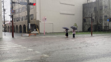 日本九州创纪录大雨 酿6死4失踪