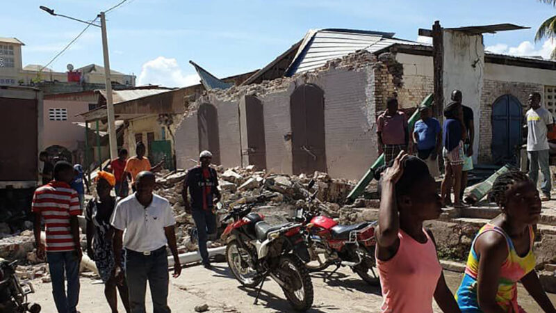 海地7.2強震 屋垮樓塌至少304人罹難1800傷