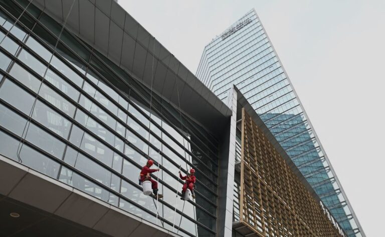 北京高科技企業設備脫落 砸死砸傷7員工