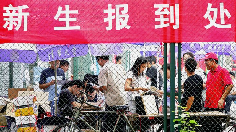中國疫情大範圍爆發 多所高校延遲開學 封閉管理