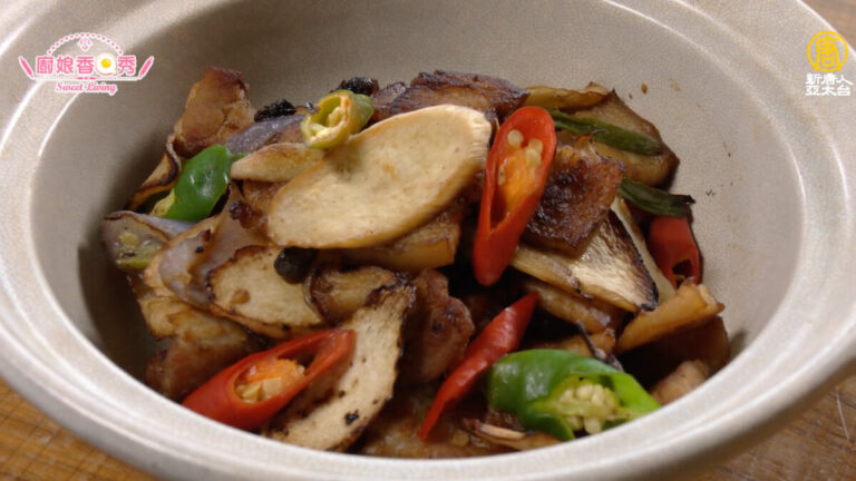 廚娘香Q秀：蟲草乾魷烏雞湯/溫泉茭白鹽煎肉