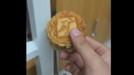 中国矿业大学月饼 敲完铁床后完好无损引热议