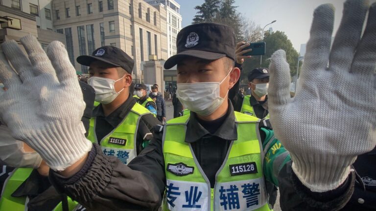 央視罕見透露 疫情期間雲南41名警察猝死