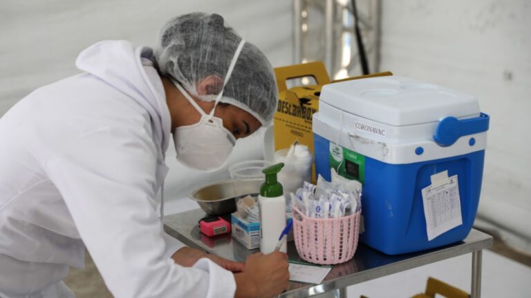 巴西緊急停用千萬劑科興疫苗 製造商未經授權