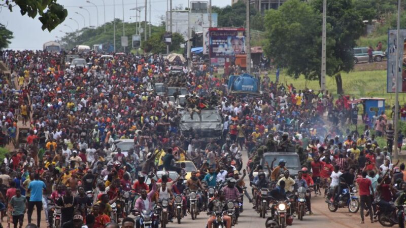疑爆軍事政變 幾內亞士兵稱拘捕總統解散政府