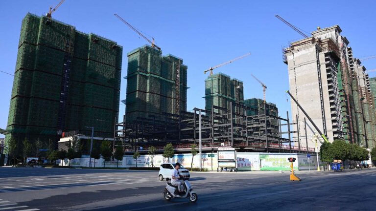 中國寶能地產也陷危機 100億股權被法院凍結