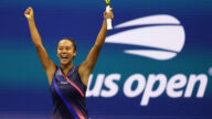 國際新聞簡訊: 美網女單寫黑馬驚奇！2位亞裔小將爭后冠