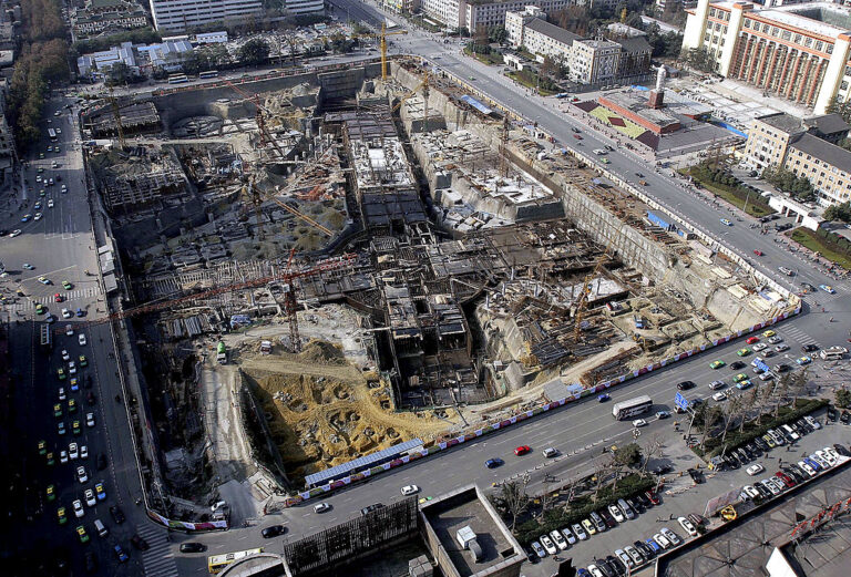 成都地鐵17號線在建工地垮塌 有人員傷亡(視頻)