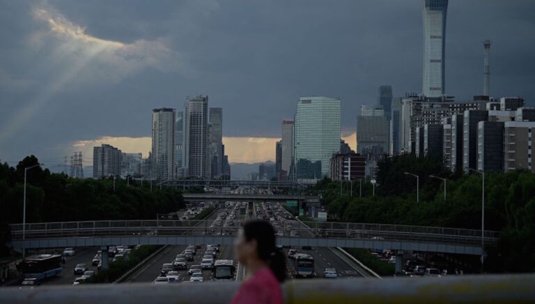 楊威：中共內鬥、仇外會令中國倒退多少年？