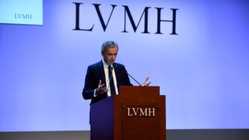 超过马斯克 LVMH创办人阿尔诺重夺全球首富