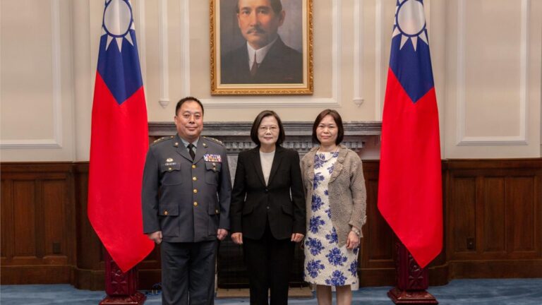兩岸局勢緊張之際 台灣陸軍司令訪美