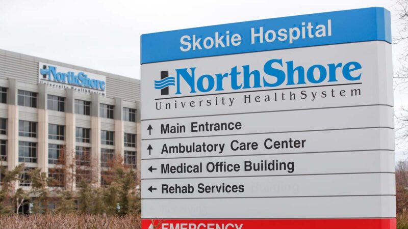 伊州醫護就強制疫苗令集體起訴NorthShore