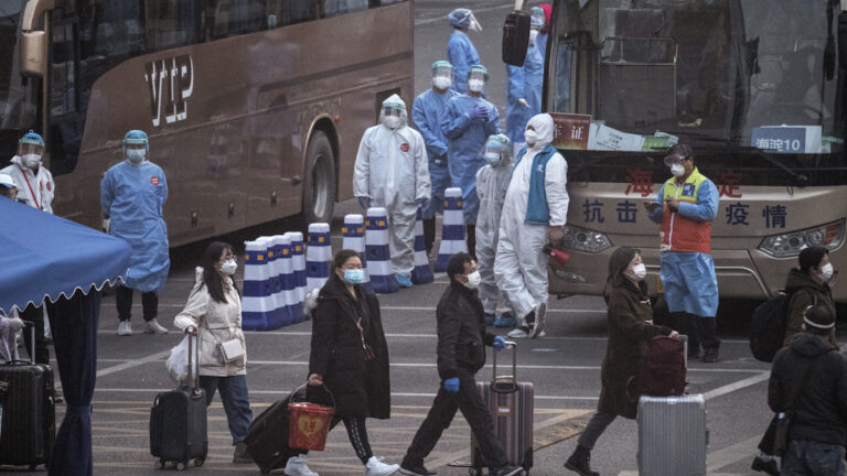 北京疫情恐慌 兩列車遭截停 346人被隔離