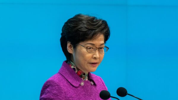 香港特首选举在即 林郑月娥疑被架空