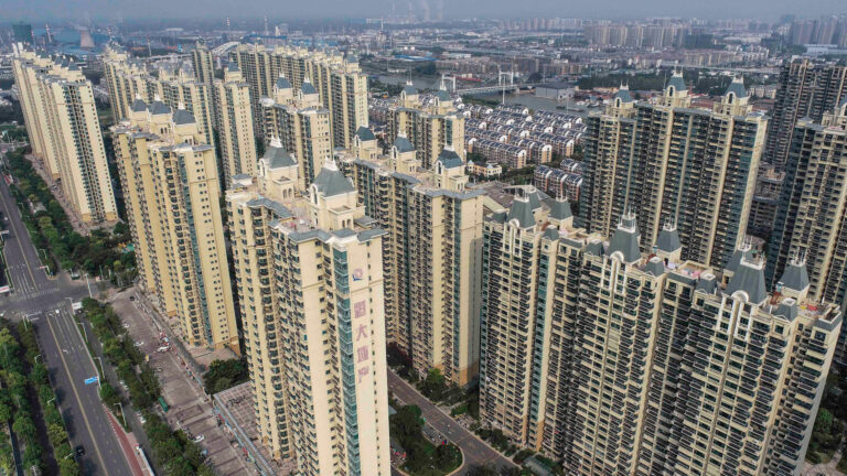 房地產行業警報連連 巨債或拖垮中國經濟