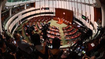 香港通过电影审查法 违法最高监禁三年