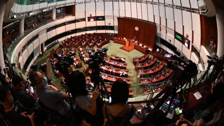 香港通過電影審查法 違法最高監禁三年