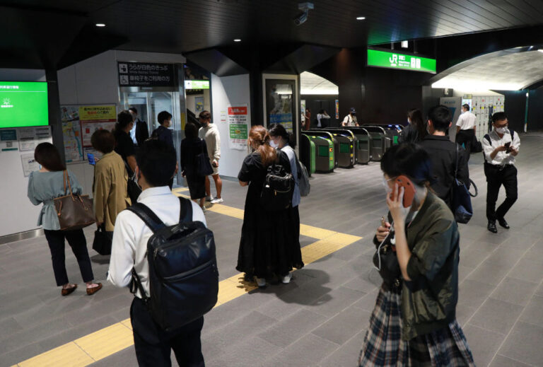 東京附近發生6.1級強震 250戶斷電 機場緊急關閉