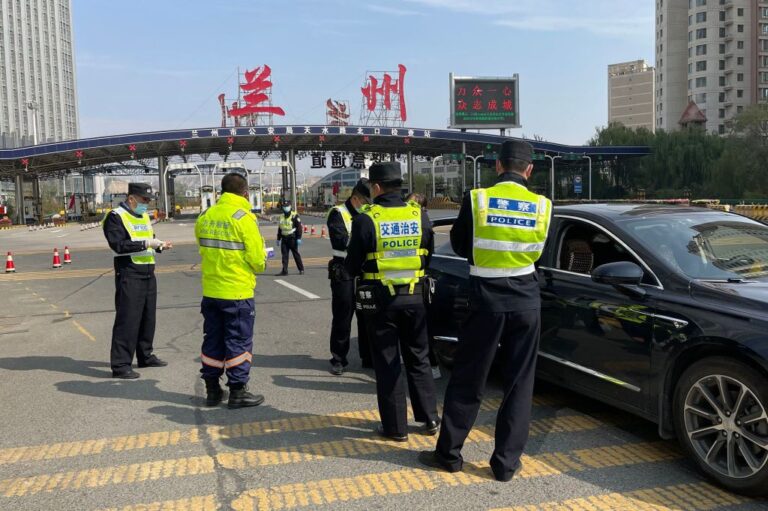 甘肅蘭州近萬人被集中隔離 天水市一地管控7天