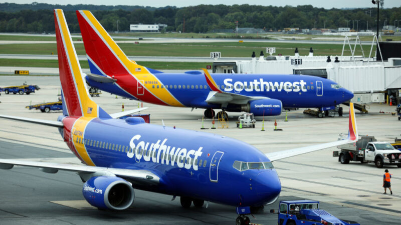 西南航空讓步 取消強令未接種員工放無薪假規定