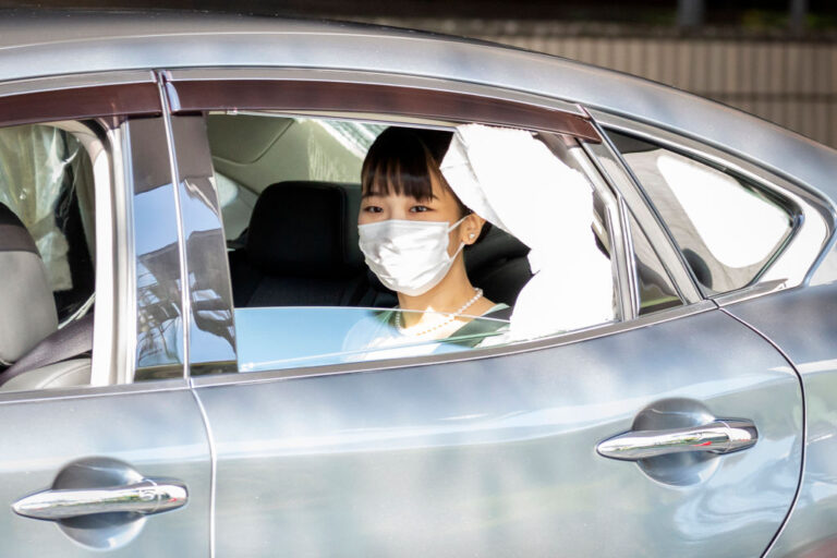 日本真子公主登記結婚 脫離王籍改名小室真子
