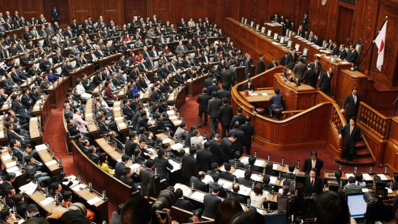 日本众院解散 31日投开票 自民党提军费翻倍