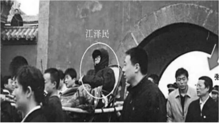 八人大轎抬江澤民上泰山 張高麗緊隨