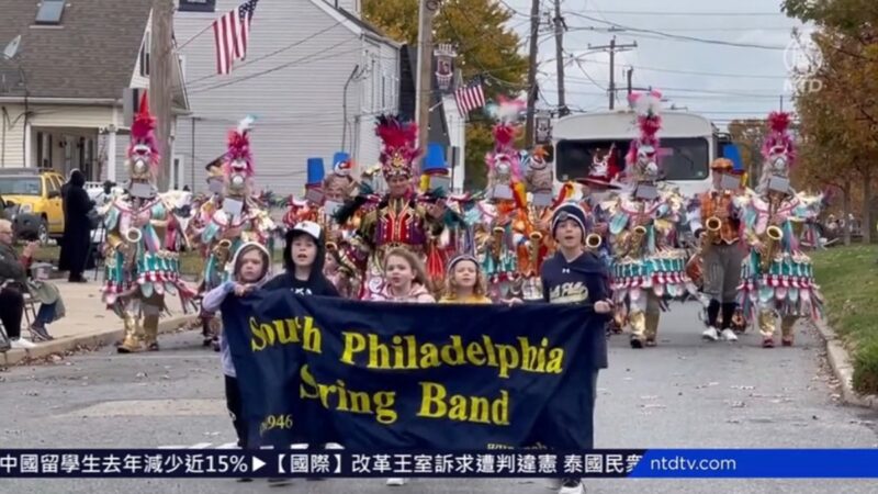 美国宾州小城老兵节游行 致敬军人奉献精神