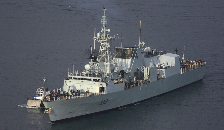 印太緊張局勢升溫 加拿大巡防艦停靠日本