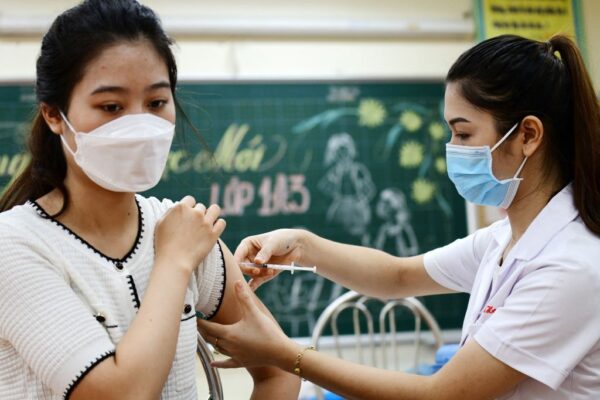 接種中國疫苗 越南4人死亡 清化省暫停施打