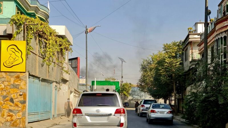 连环爆后猛烈枪声 喀布尔军医院至少19死50伤