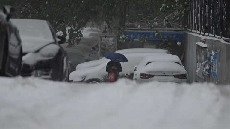 中國東北有特大暴雪 南方氣溫急降14℃(視頻)