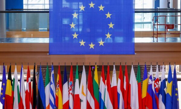 歐盟批准制裁多名「普京核心圈」人物