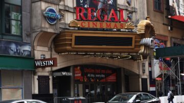 纽约法拉盛35年来 首间电影院开幕