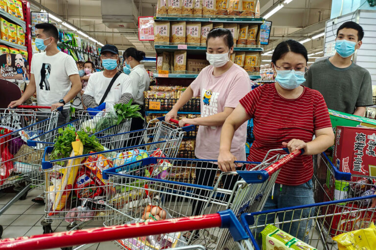 江蘇常州居民 瘋搶生活物資 當局管控升級