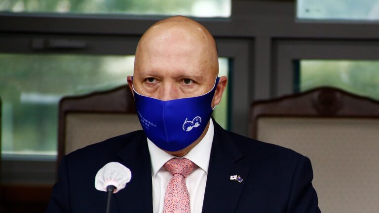 中共外交官批澳擁核潛艇 澳：愚蠢可笑