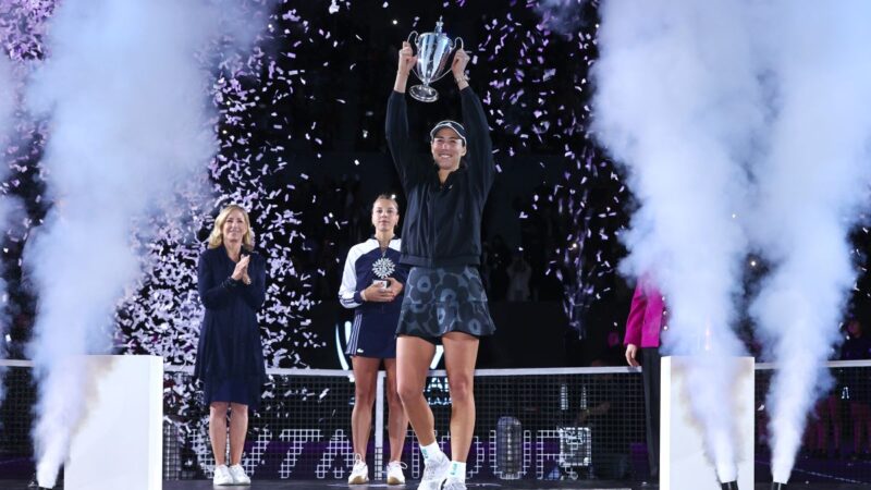 2021年WTA年终总决赛 穆古拉扎夺冠